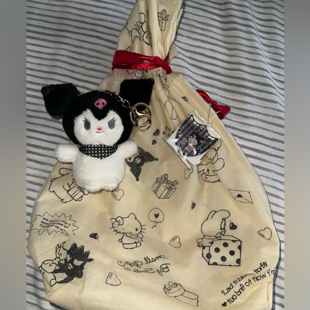 Sanrio gift bag Kuromi keychain